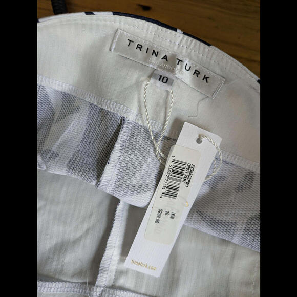Trina Turk NWT Women's Size 10 Navy Blue White Pants - Picture 5 of 6